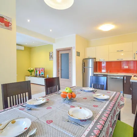 Lejlighed Marijo By Interhome